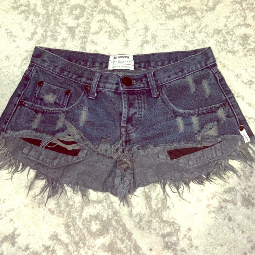 One teaspoon black shorts